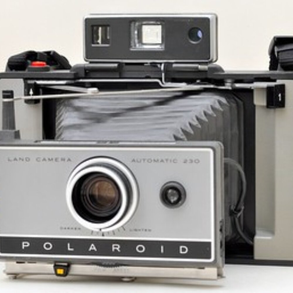 Vintage 1967 Polaroid Automatic 230 Land Camera